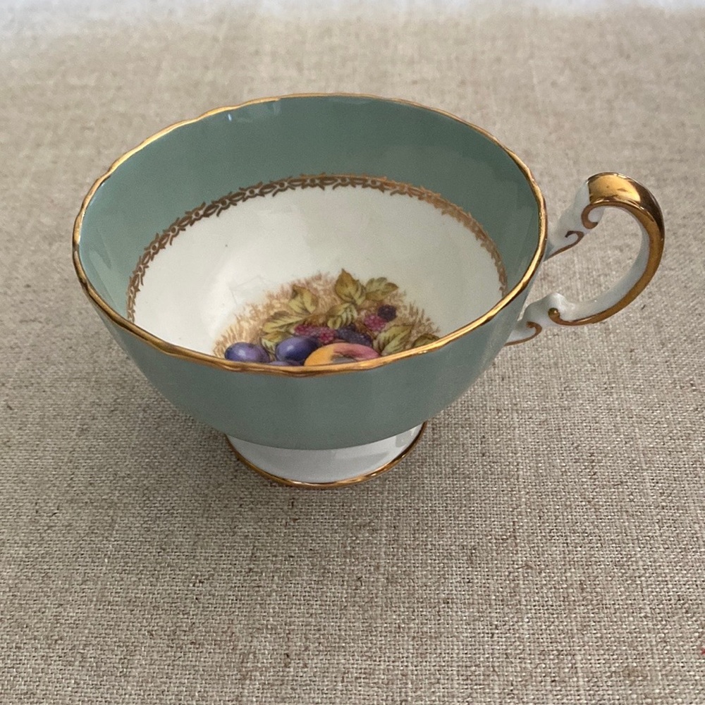 Aynsley tea set - Picture 3 of 6